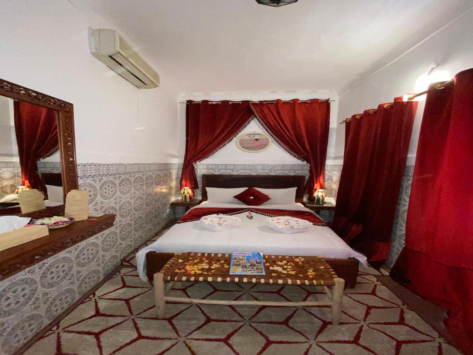 Riad Lazord De Marrakech Entier Marrakesch Exterior foto